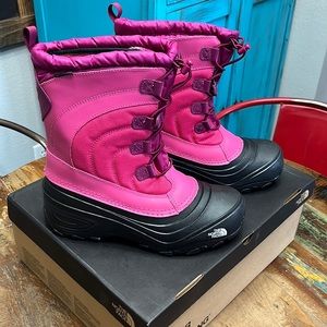 North Face Youth Snow Boots-NIB